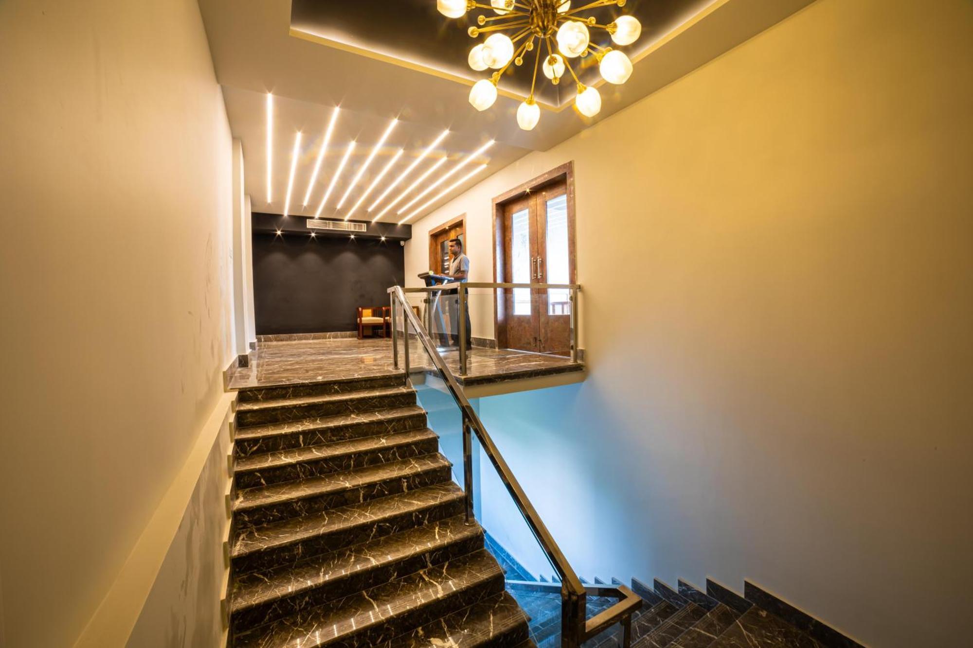 Northin Hotel コルカタ エクステリア 写真